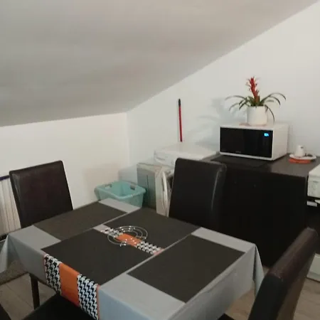 Appartement Cu Terasa La Casa Elena